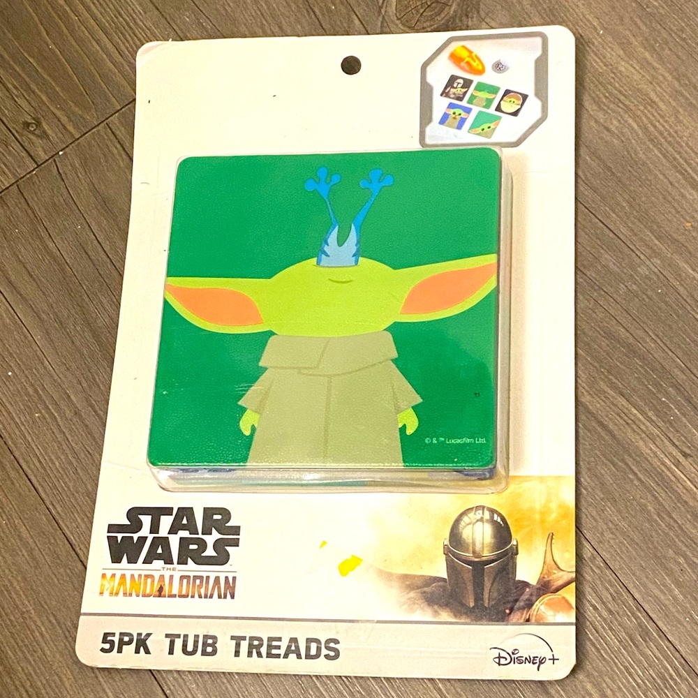 🆕 NWT Disney Star Wars Tub Treads, ok of 5, the Mandalorian